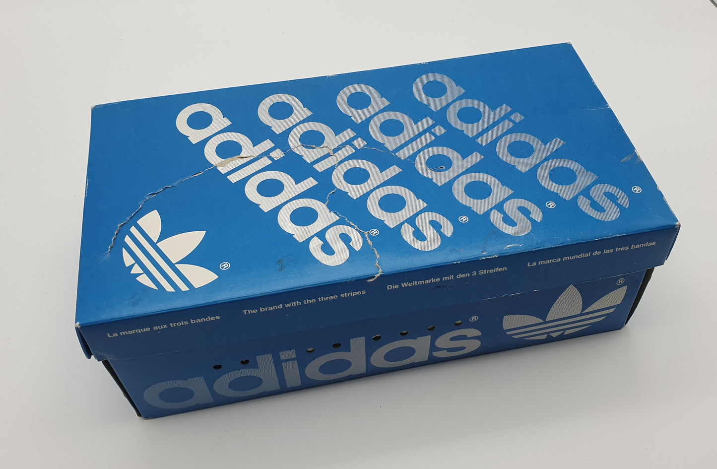 *NEU* Vintage 1980er Adidas Universal mit grünen Streifen UK 8,5 / EUR 42 2/3