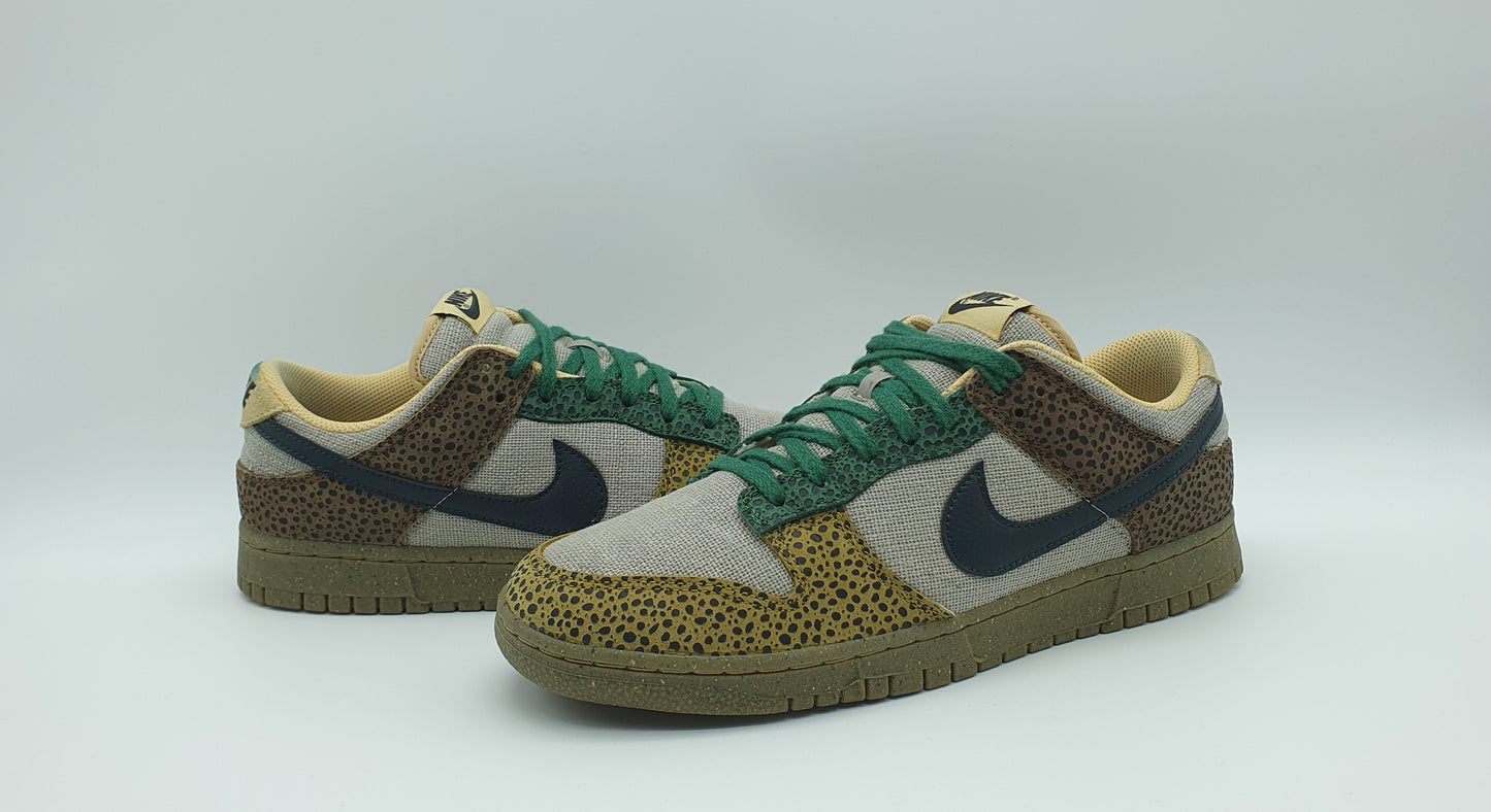 *TOP* 2022 Nike Dunk Low Safari 'Golden Moss' Gr. UK 9,5 / EUR 44,5
