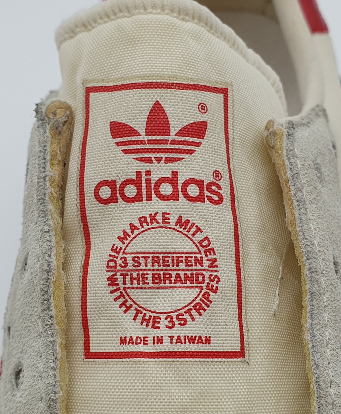 *NEU* Vintage 1980er Adidas Centaur Running UK 10 / EUR 44 2/3