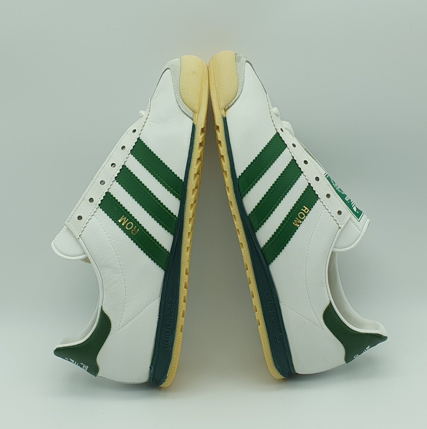 *NEU* Vintage 1980er Adidas Rom mit grünen Streifen UK 8 / EUR 42