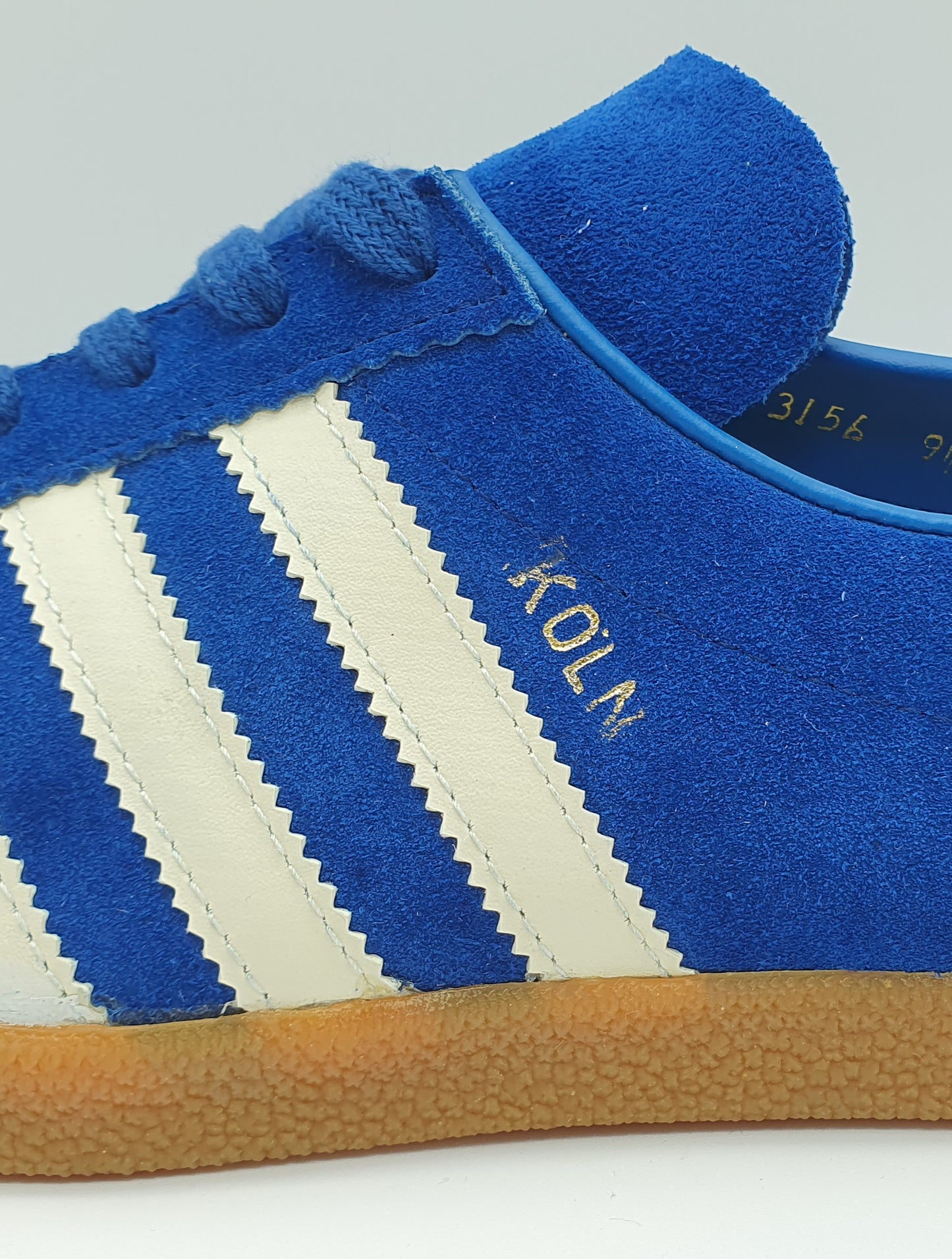 *NEW* Vintage 1970s / 1980s Adidas Cologne UK 9.5 / EUR 44