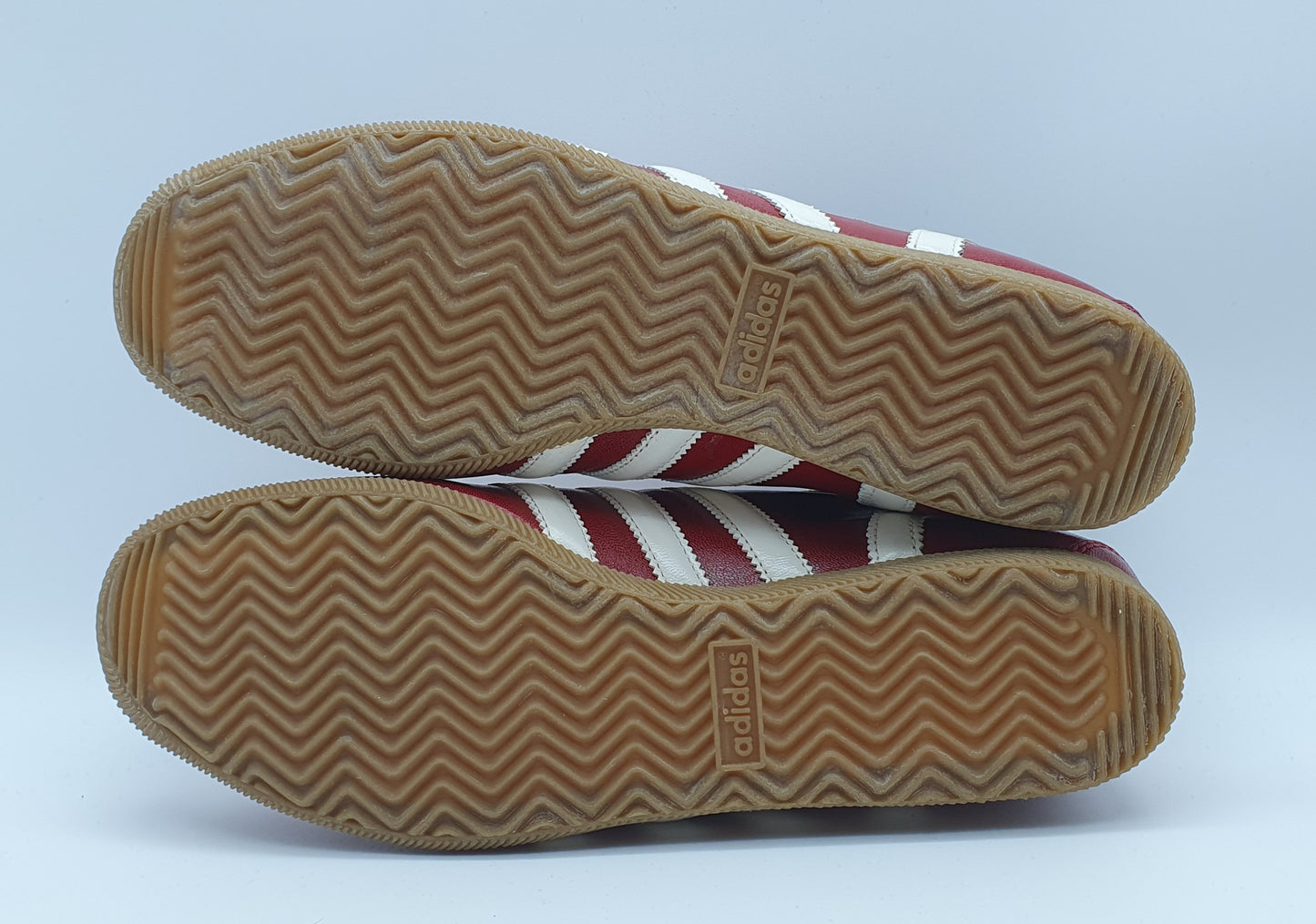 *NEU* 2003 Adidas Saigon Retro Rot Gr. UK 10 / EUR 44 2/3