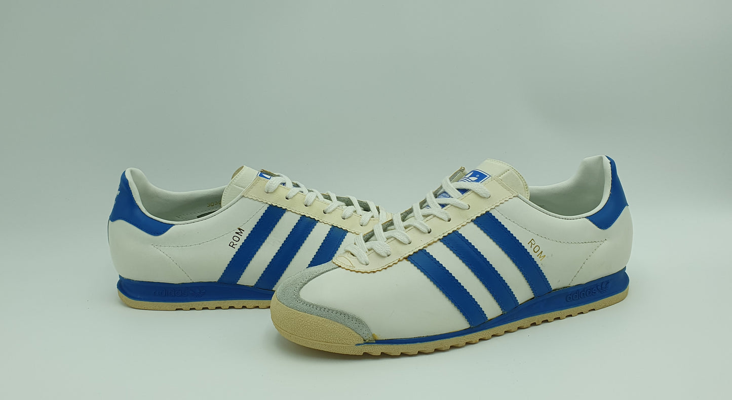*NEU* Vintage 1980er Adidas Rom mit blauen Streifen UK 9 / EUR 43 1/3