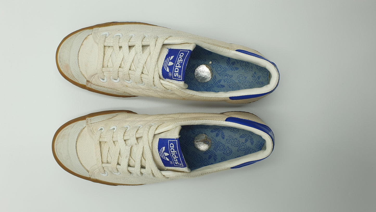 Vintage 1980s Adidas Adicourt Indoor UK 8.5 / EUR 42 2/3
