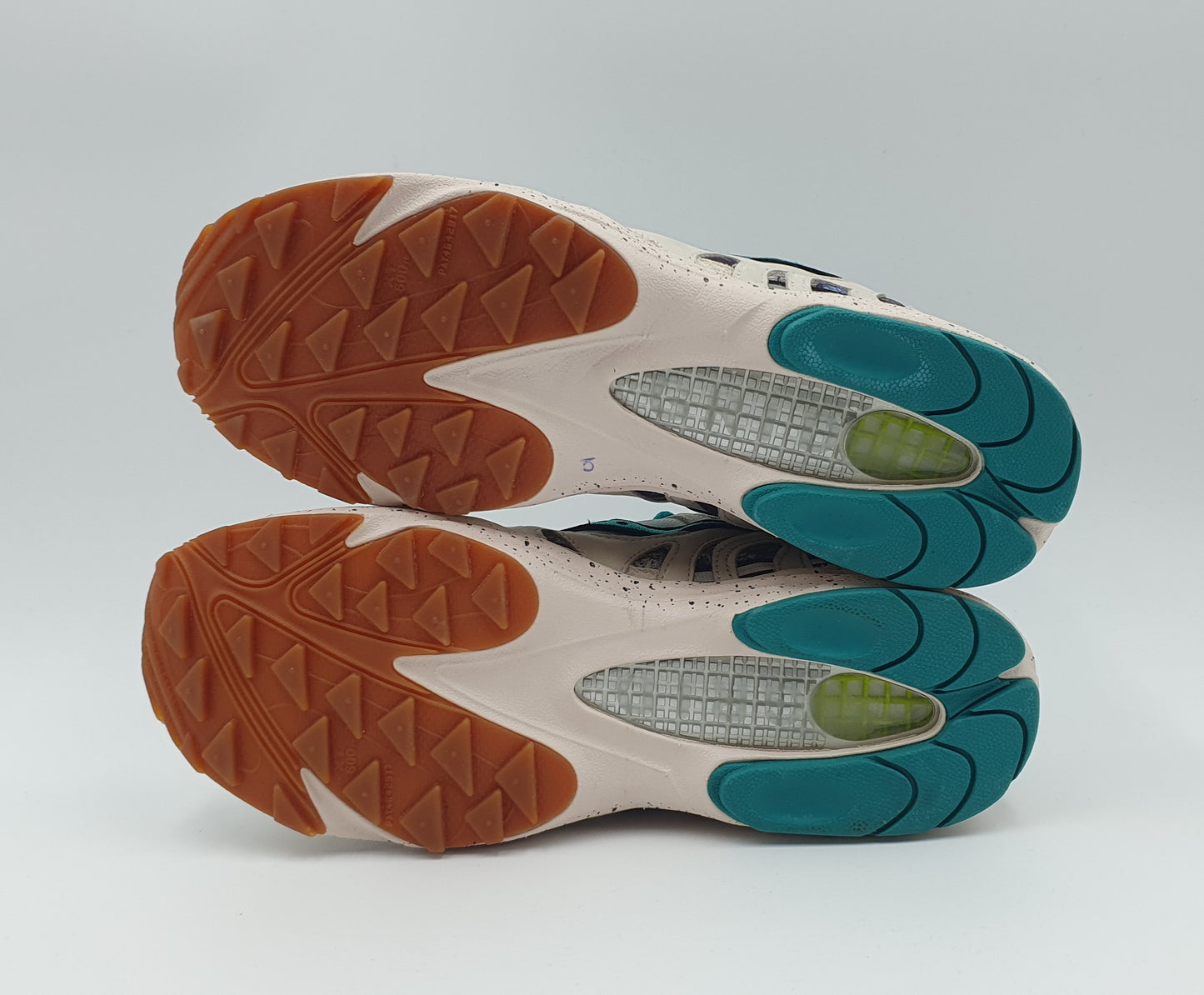 *NEU* Saucony Grid Azura 2000 Sample Gr. UK 8 / EUR 42,5 #1