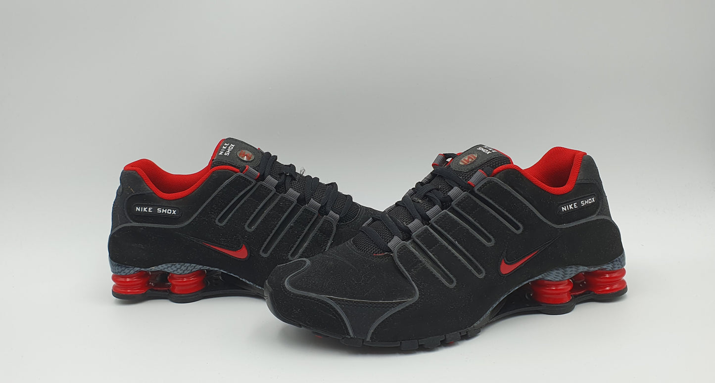 *TOP* 2012 Nike Shox NZ EU schwarz / rot Gr. UK 7,5 / EUR 42