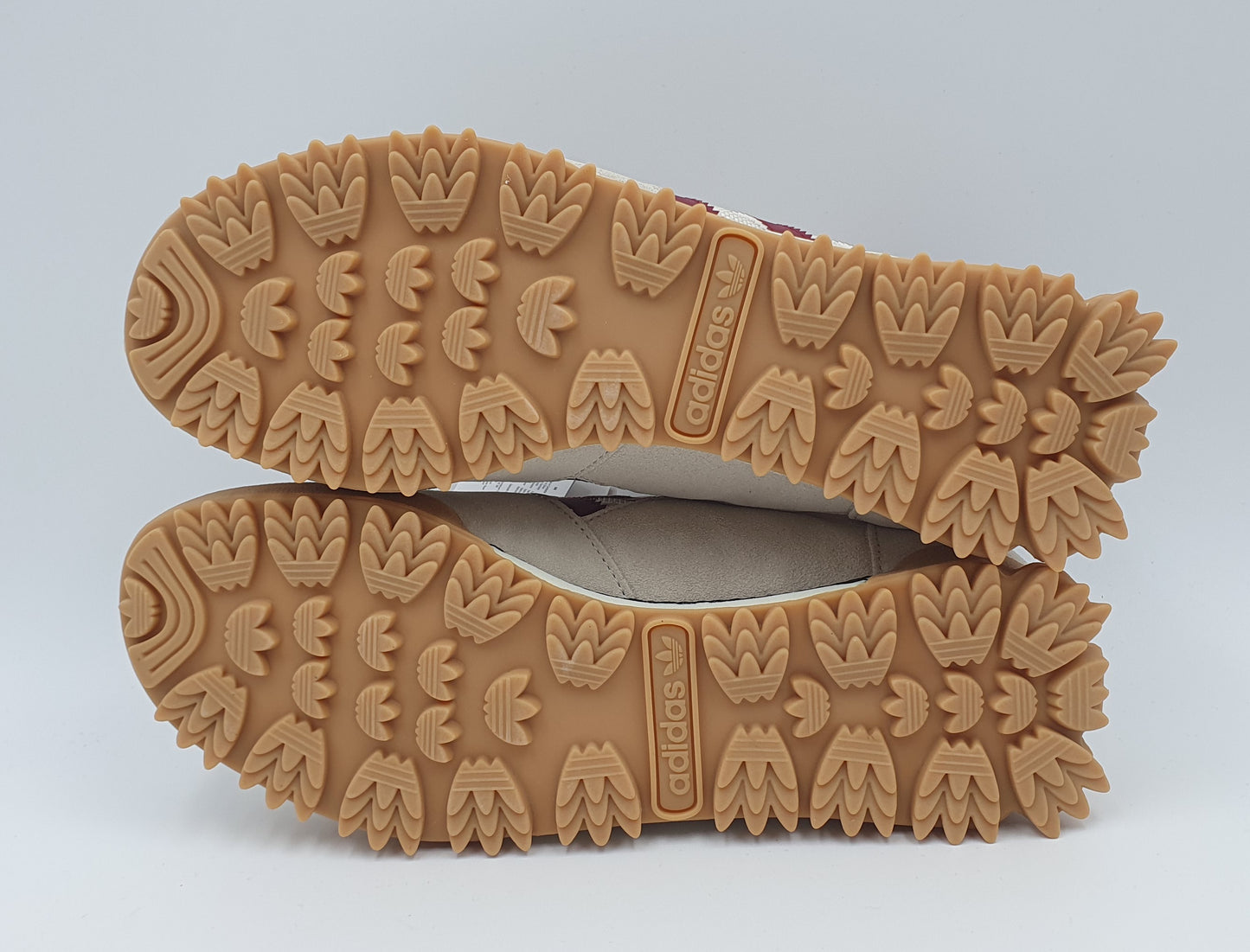 *BNIB* 2023 Adidas Marathon TR Cordura Beige / Red UK 11 / EUR 46