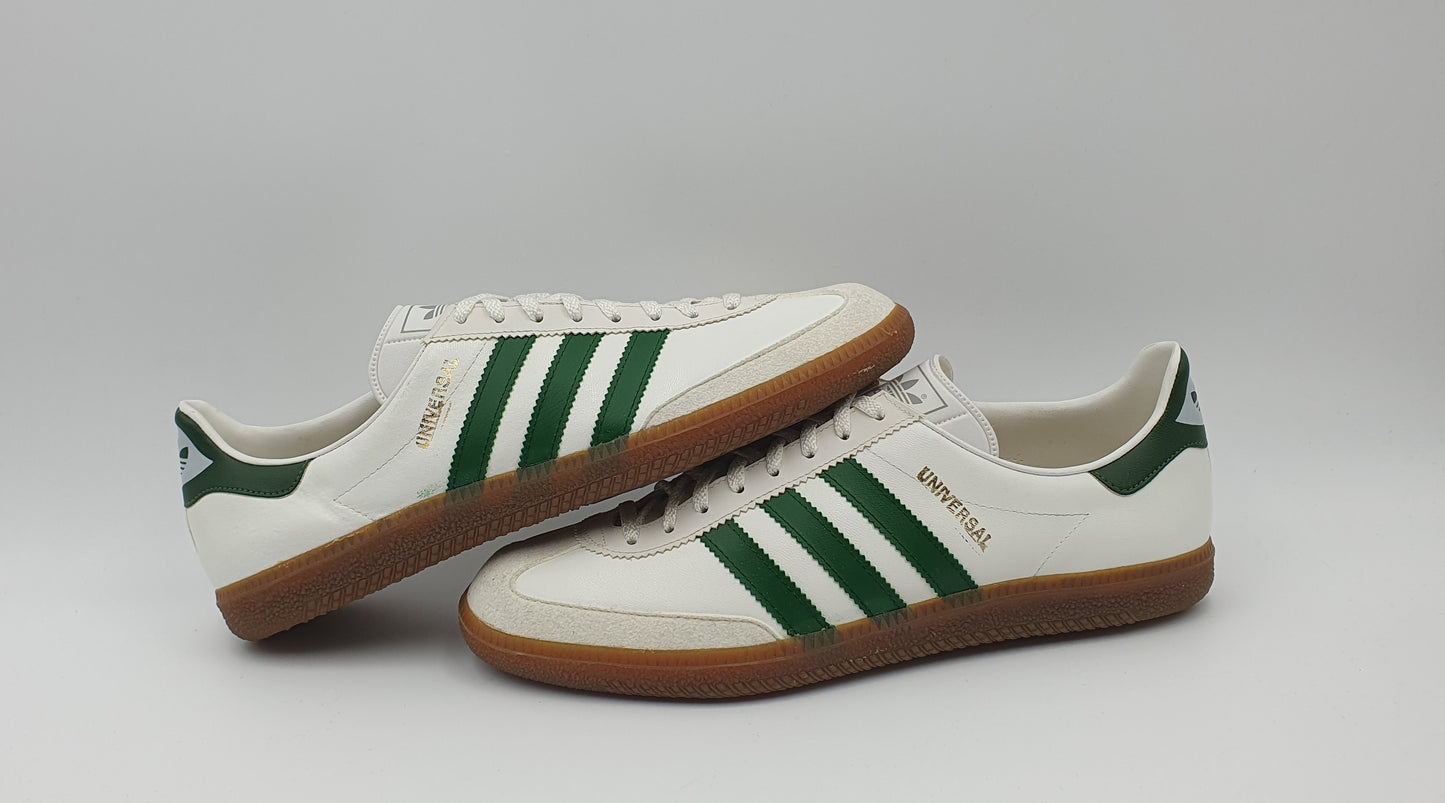 *BNIB* Vintage 1980s Adidas Universal with green stripes UK 9.5 / EUR 44