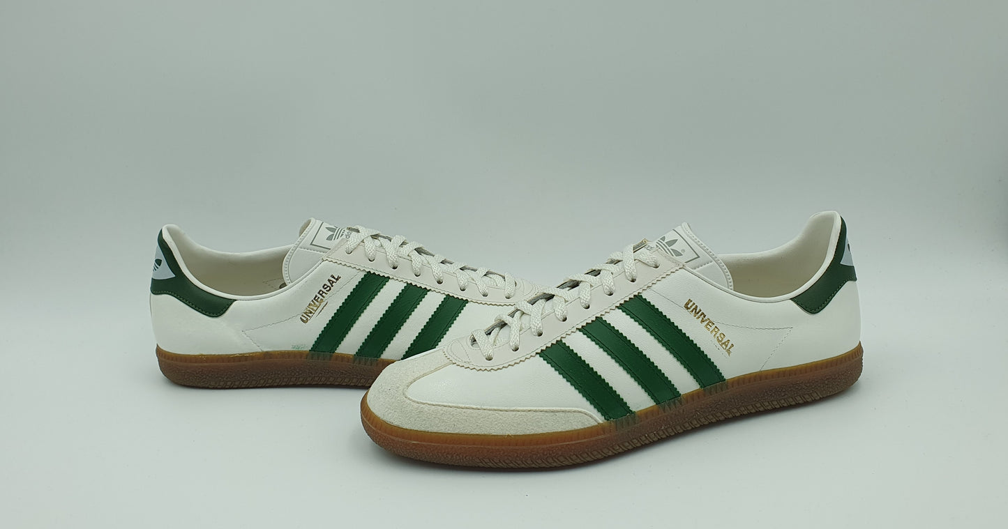 *BNIB* Vintage 1980s Adidas Universal with green stripes UK 9.5 / EUR 44