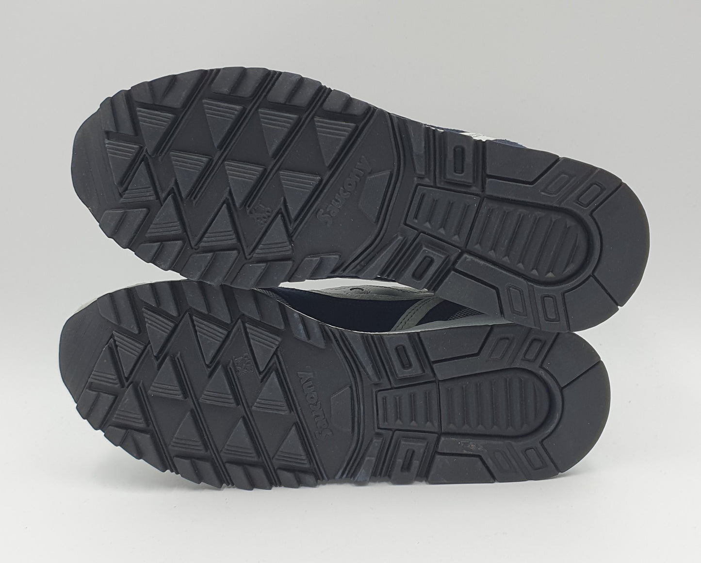 *NEU* 2021 Saucony Shadow 6000 Sample Silber Gr. UK 8 / EUR 42,5