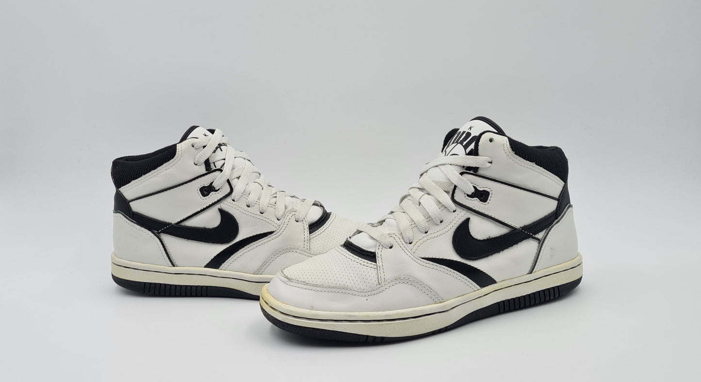 2010 Nike Sky Force 88 VNTG UK 7 / EUR 41