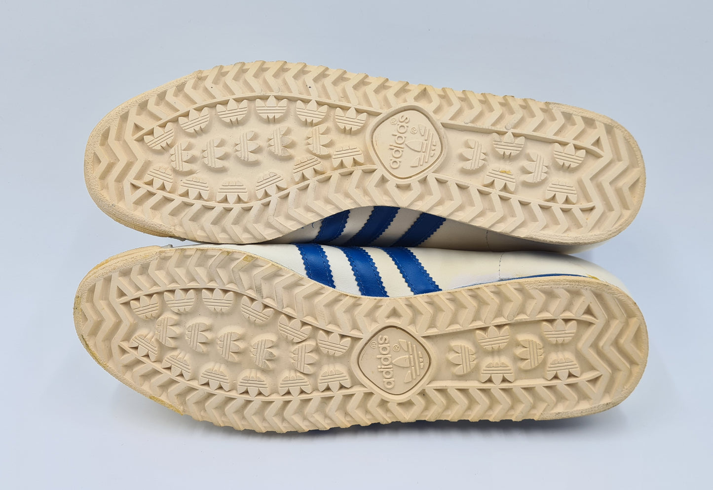 *NEW* Vintage 1980s Adidas Rom with blue stripes UK 12 / EUR 47 1/3
