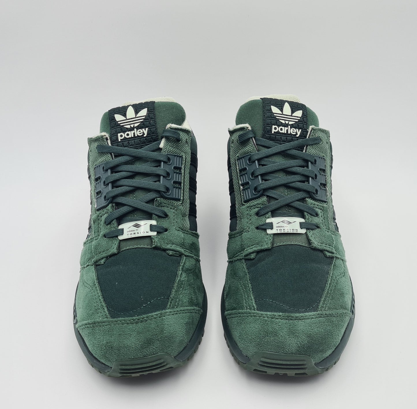 *TOP* 2022 Adidas ZX 8000 Parley 'Shadow Green' Gr. UK 9,5 / EUR 44