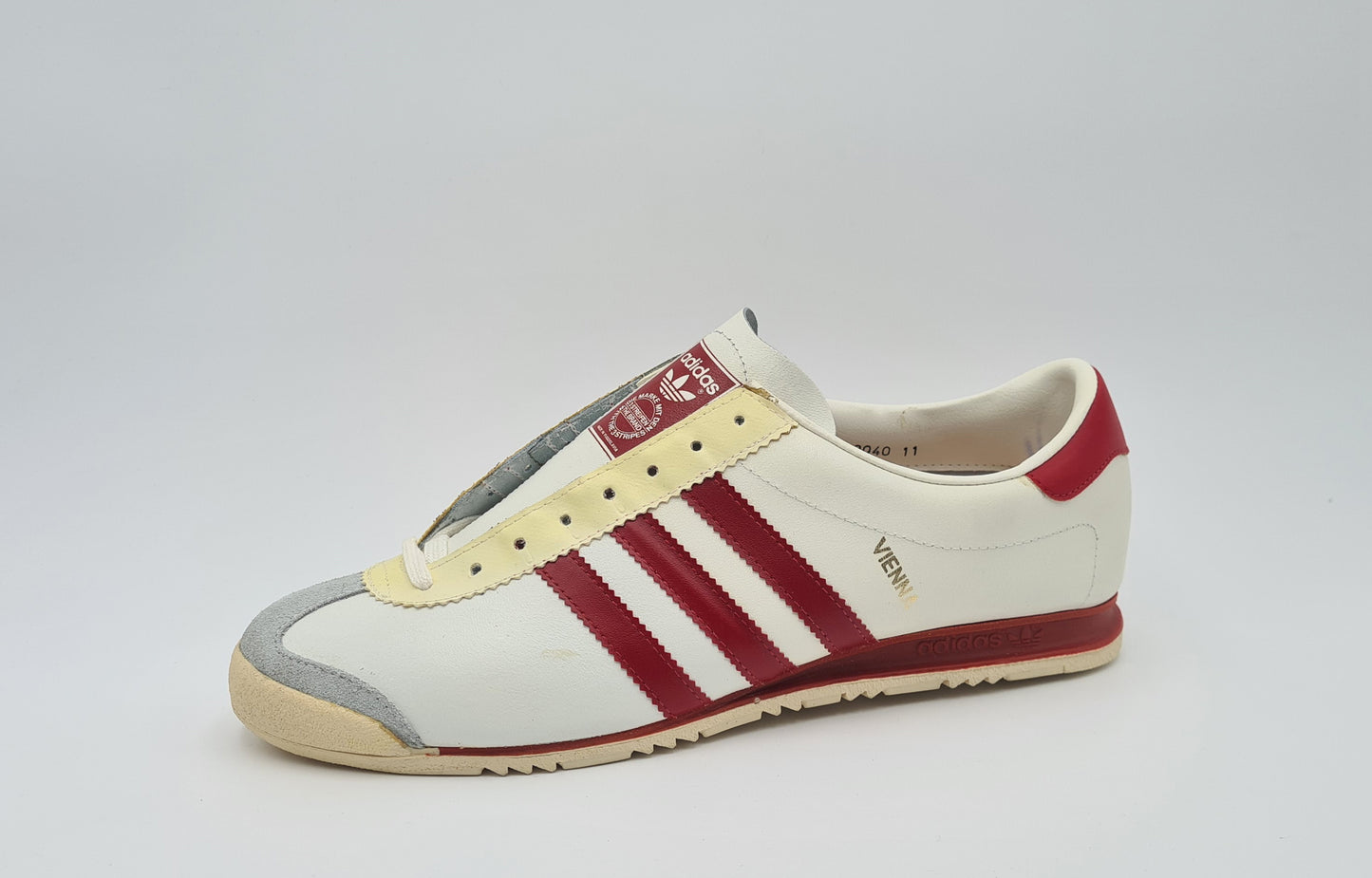 *NEU* Vintage 1970er Adidas Vienna Yugoslavia UK 11 / EUR 46