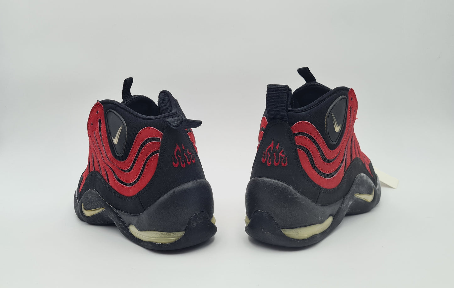*NEW* Vintage 1997 Nike Air Bakin Varsity Red Tim Hardaway UK 7.5 / EUR 42