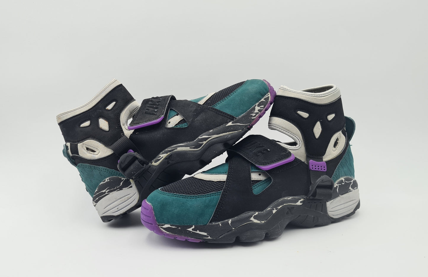 *NEU* Vintage 1993 Nike Air Carnivore UK 9 / EUR 44