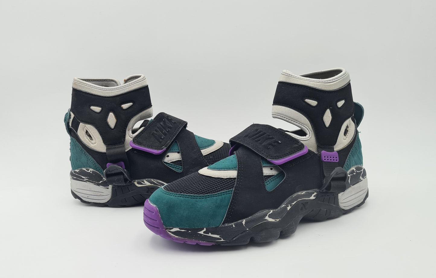 *NEU* Vintage 1993 Nike Air Carnivore UK 9 / EUR 44