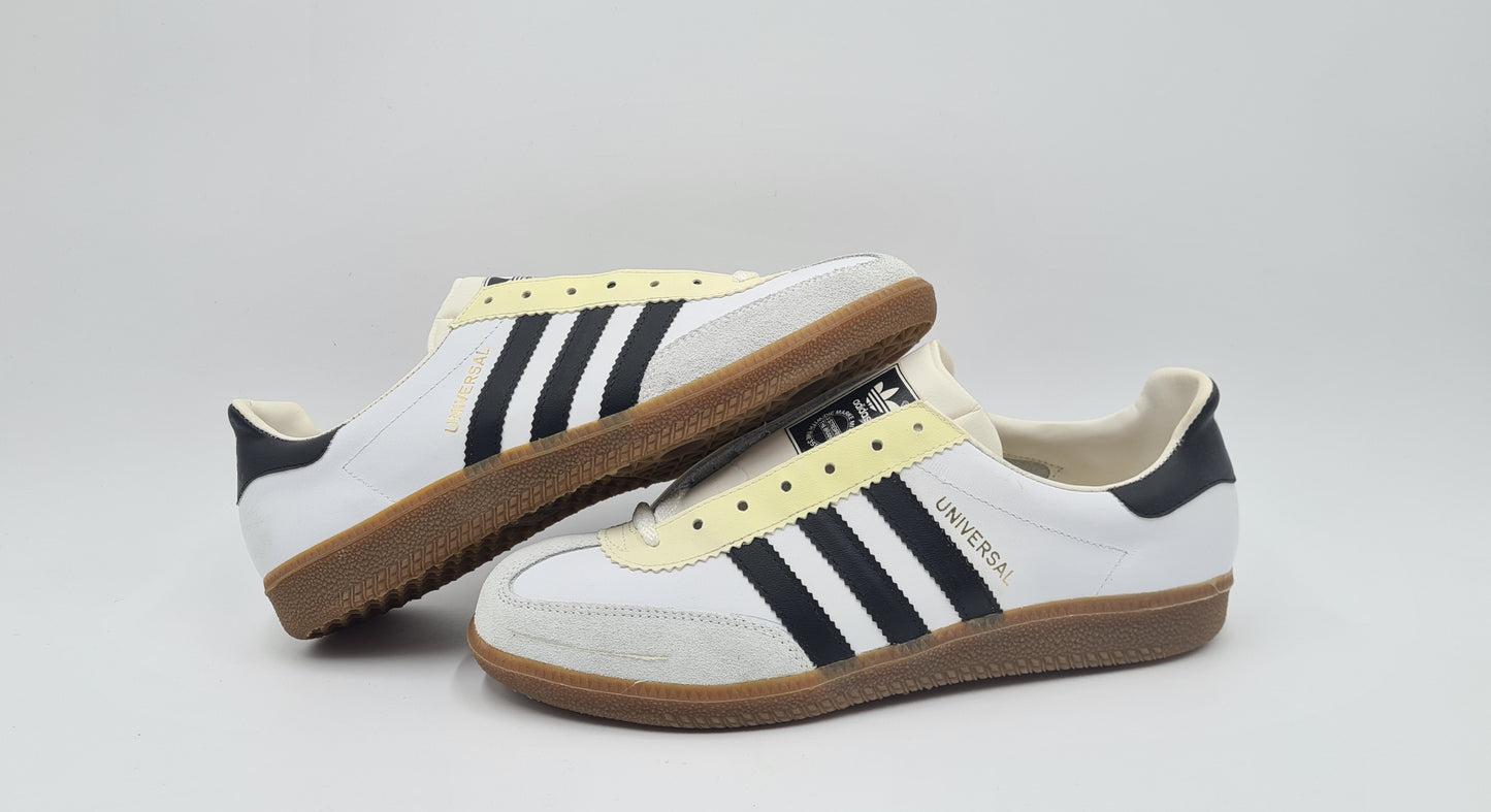 *NEW* Vintage 1980s Adidas Universal with black stripes UK 8 / EUR 42