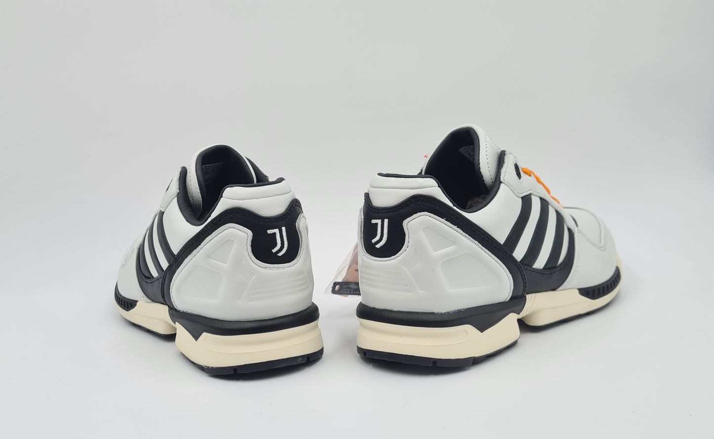 *BNIB* 2020 Adidas ZX 6000 Juventus Turin size UK 7.5 / EUR 41 1/3