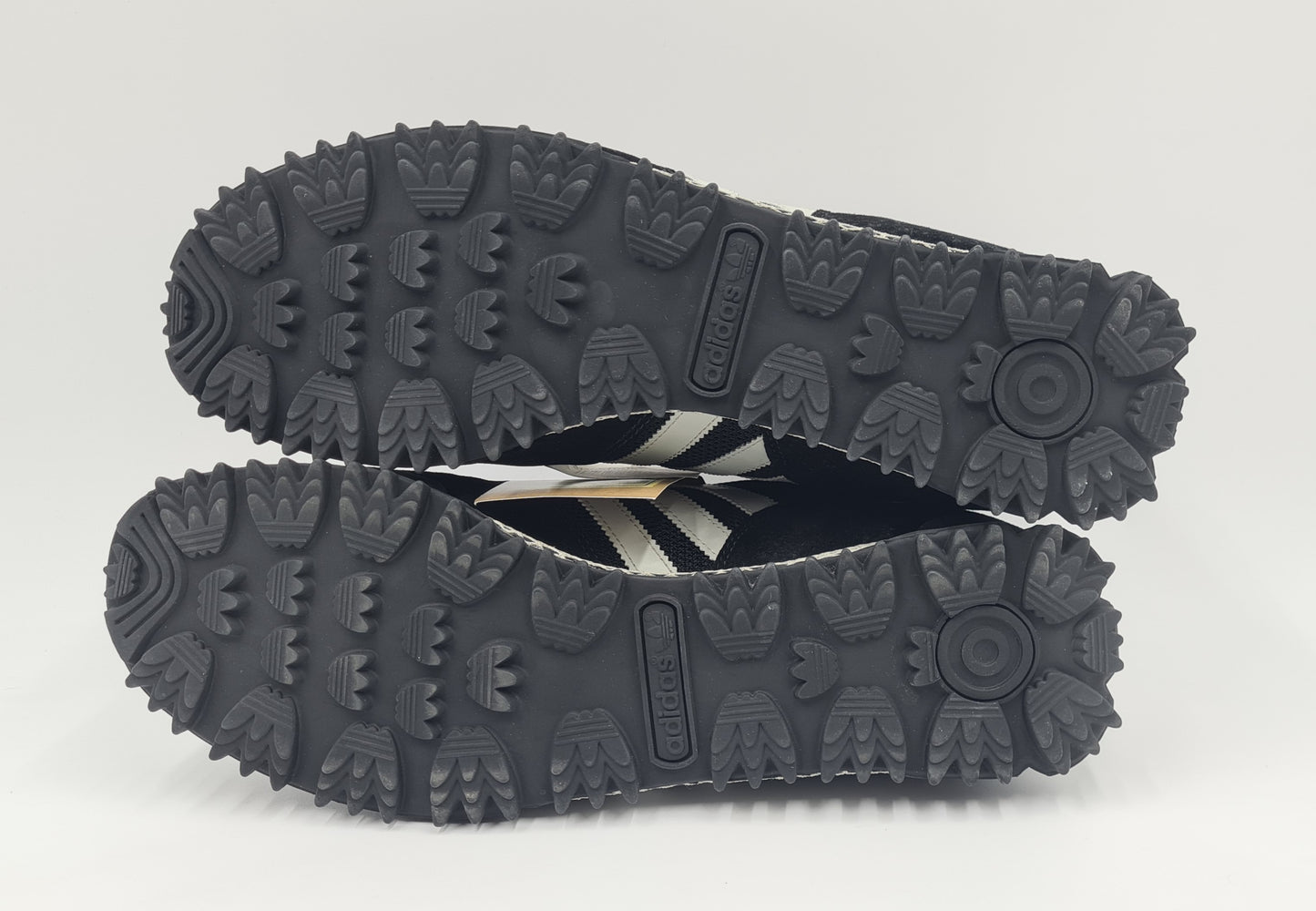 *NEW* Vintage 2000 Adidas Marathon TR Black UK 14 / EUR 50