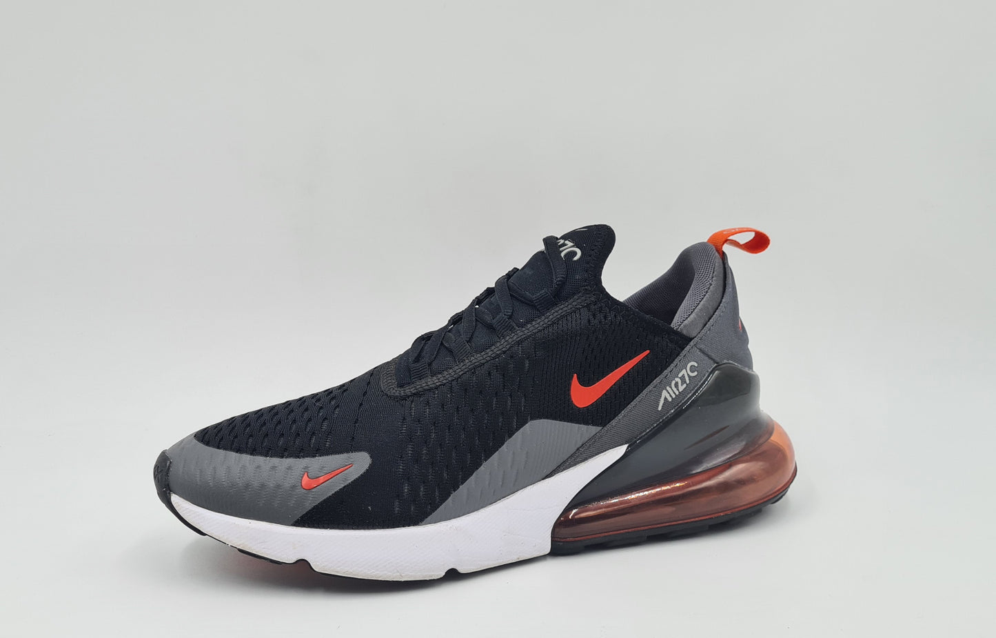 2021 Nike Air Max 270 Essential Schwarz Rot Gr. UK 8,5 / EUR 43