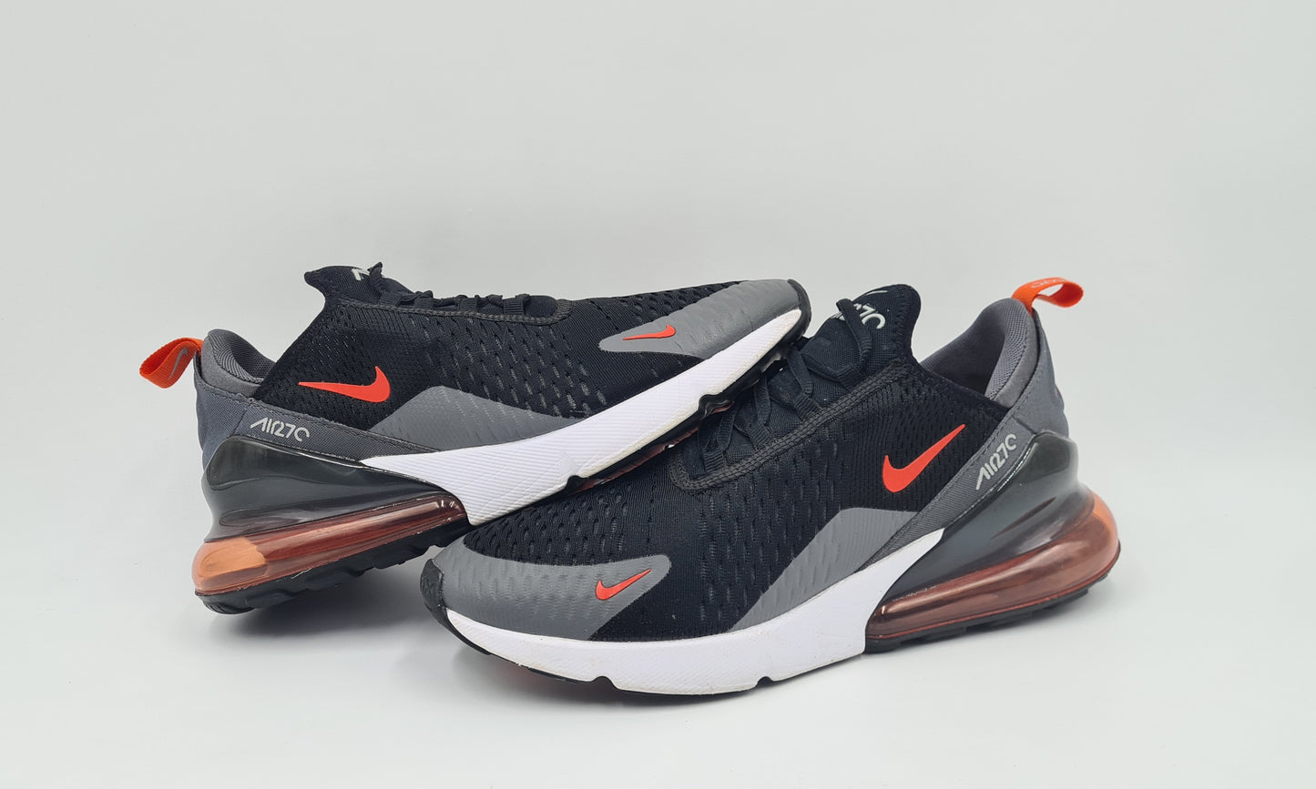2021 Nike Air Max 270 Essential Schwarz Rot Gr. UK 8,5 / EUR 43