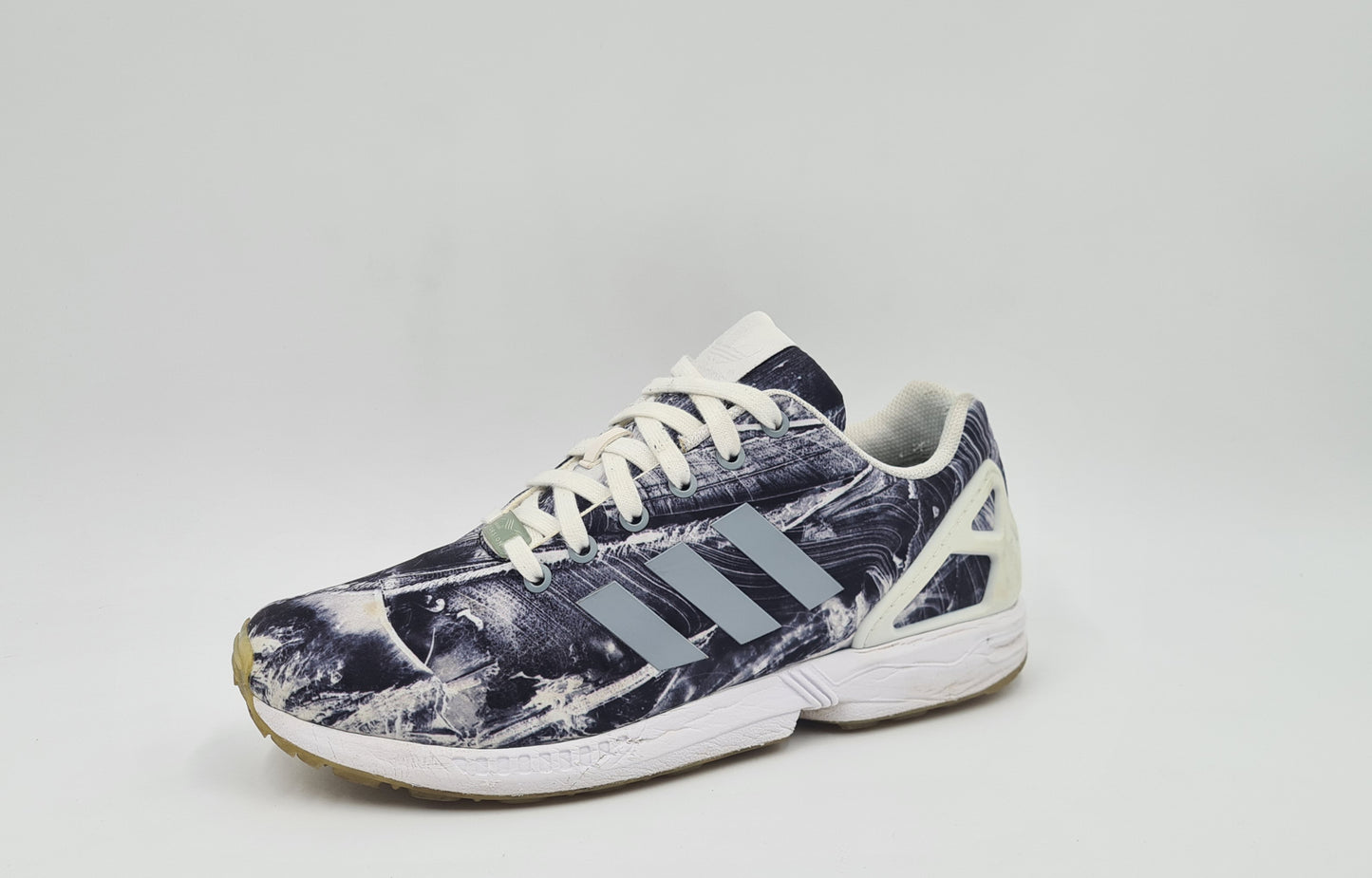 2014 Adidas ZX Flux gray UK 9.5 / EUR 44