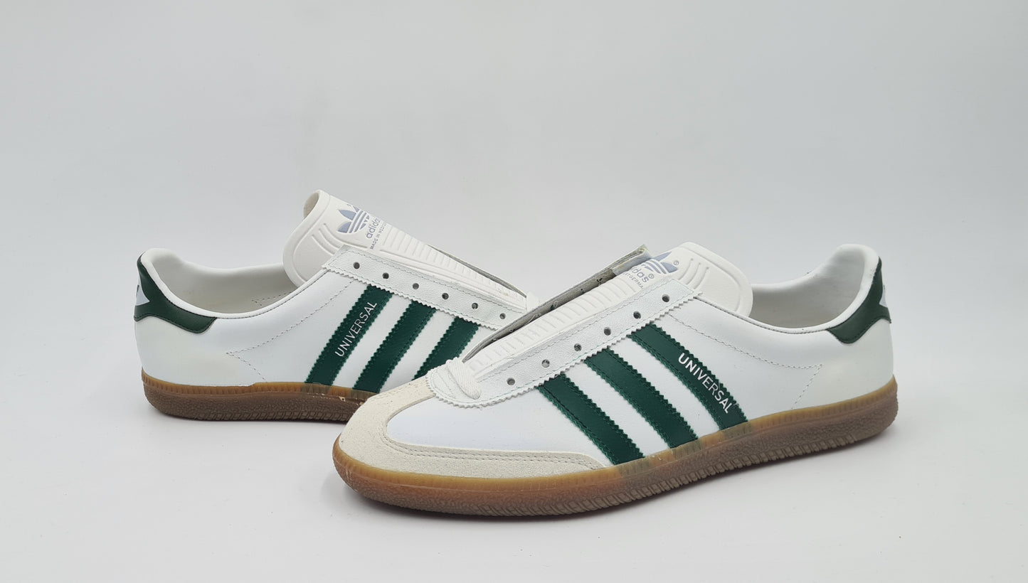 *NEU* Vintage 1980er Adidas Universal mit grünen Streifen UK 9,5 / EUR 44