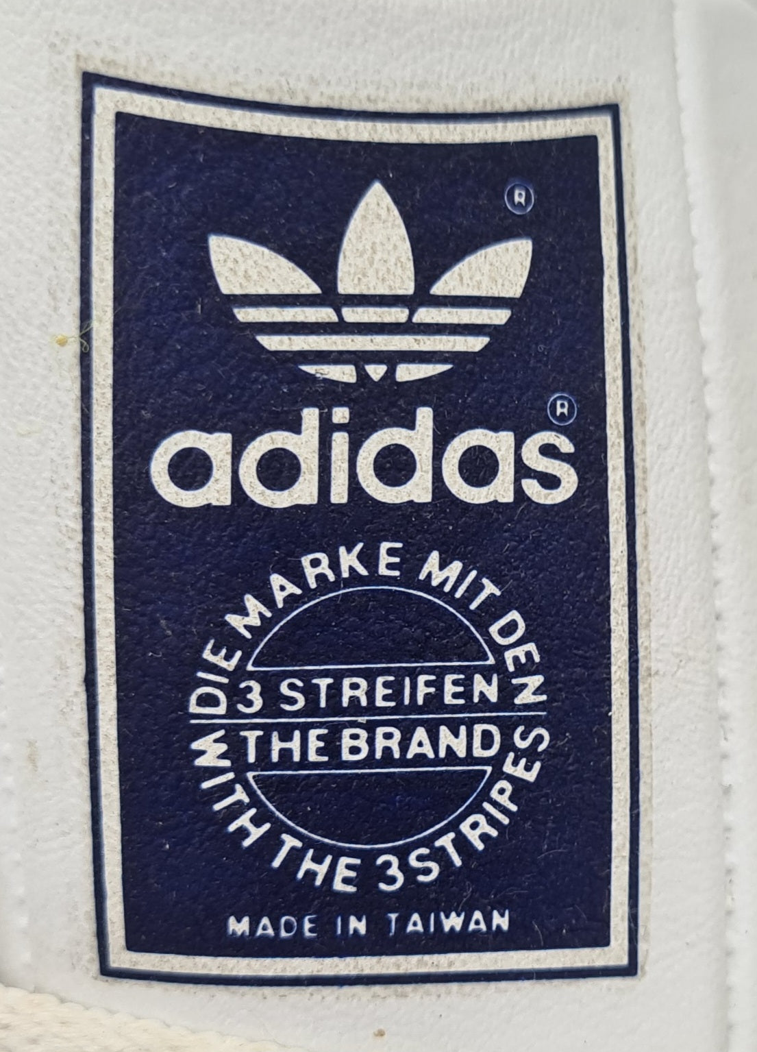 *LIKE NEW* Vintage 1980s Adidas Monte Carlo UK 10 / EUR 44 2/3