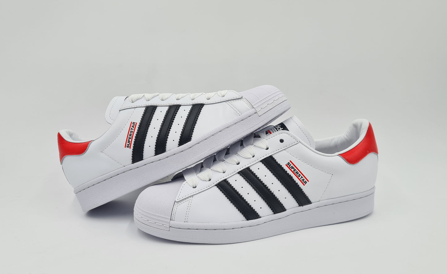*BNIB* 2020 Adidas Superstar 50th Anniversary Run DMC Size. UK 9.5 / EUR 44