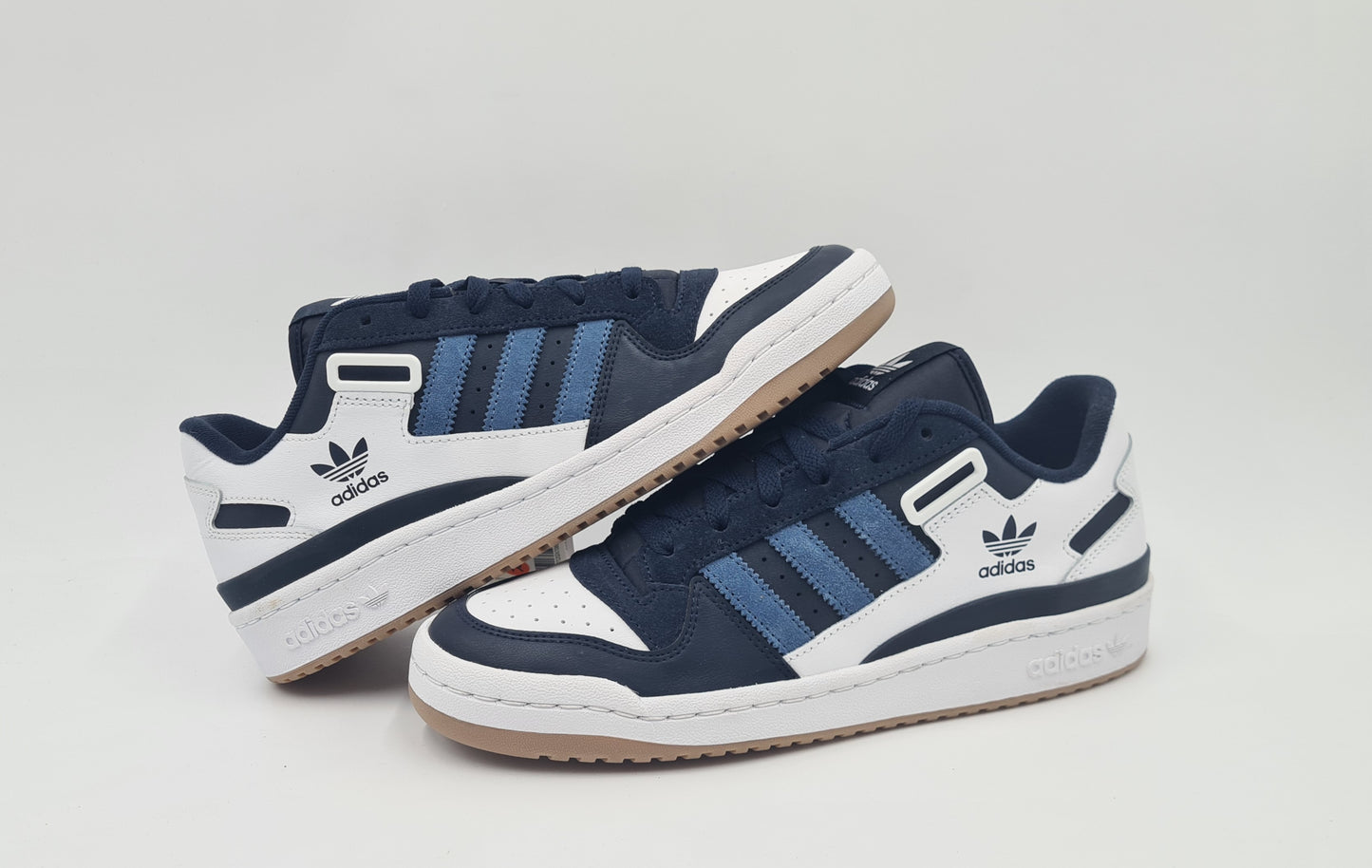 *NEW* 2021 Adidas Forum Low Sample UK 8.5 / EUR 42 2/3