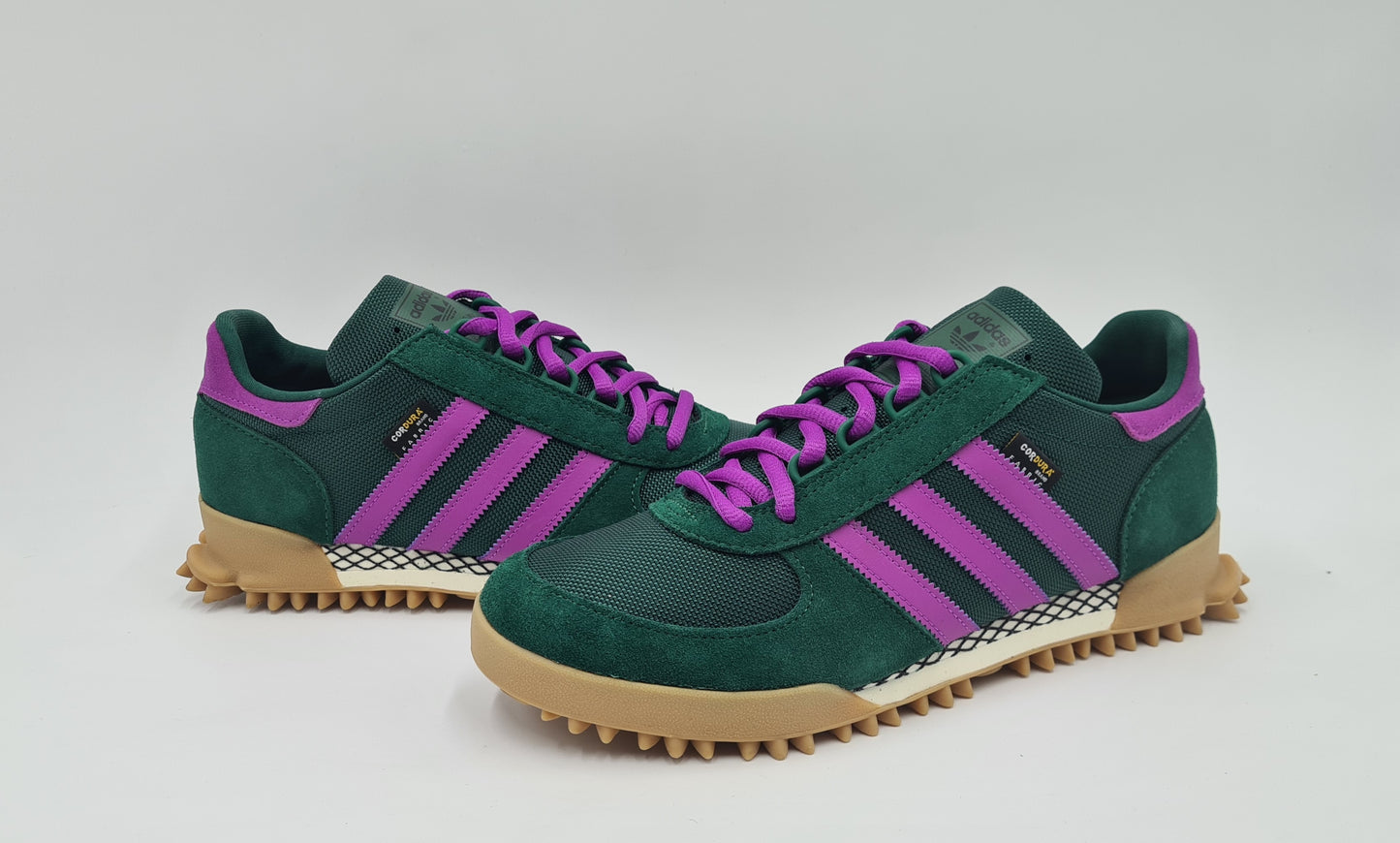 *WIE NEU* 2023 Adidas Marathon TR Cordura Grün / Lila UK 9,5 / EUR 44