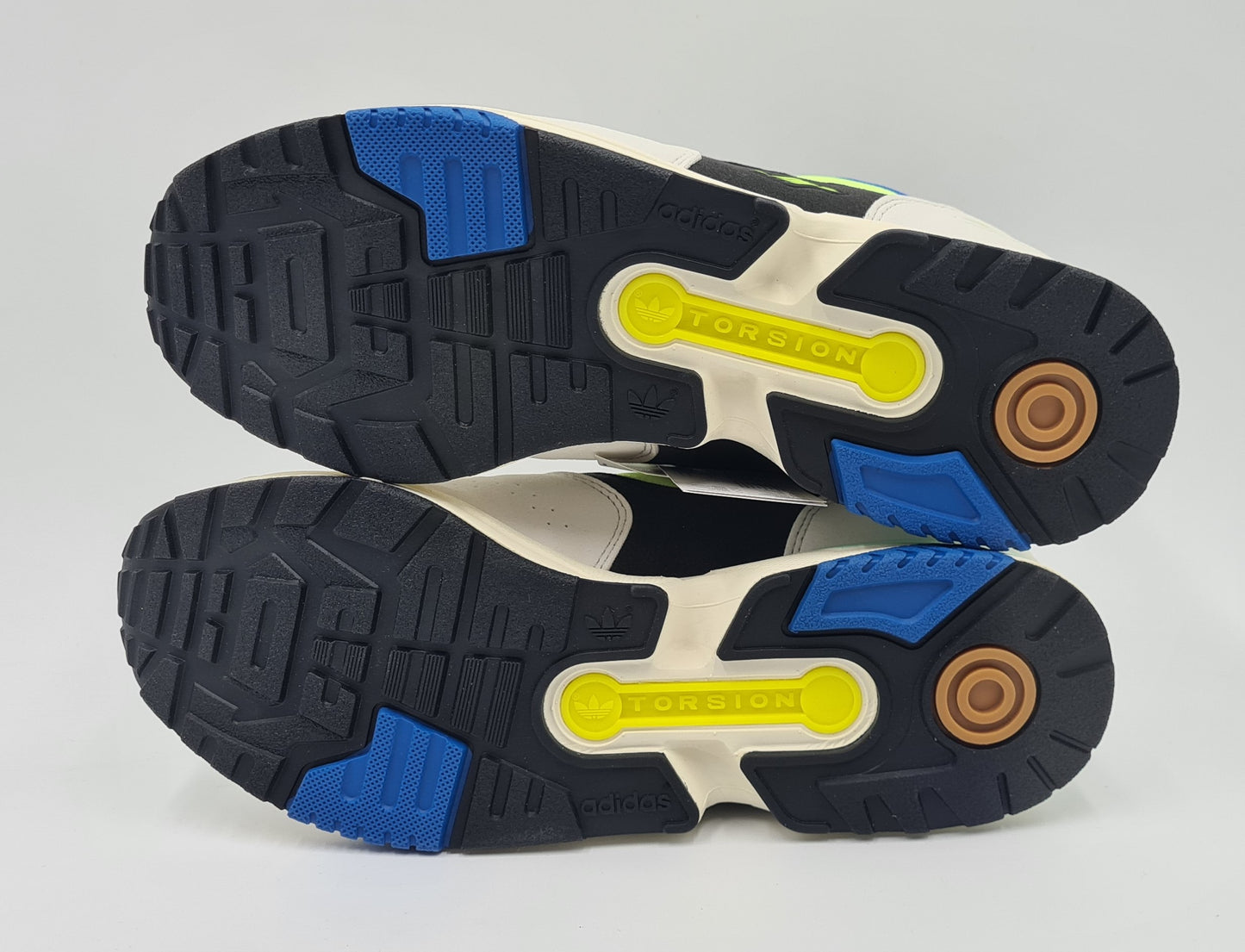 *BNIB* 2018 Adidas ZX 4000 size UK 8 / EUR 42