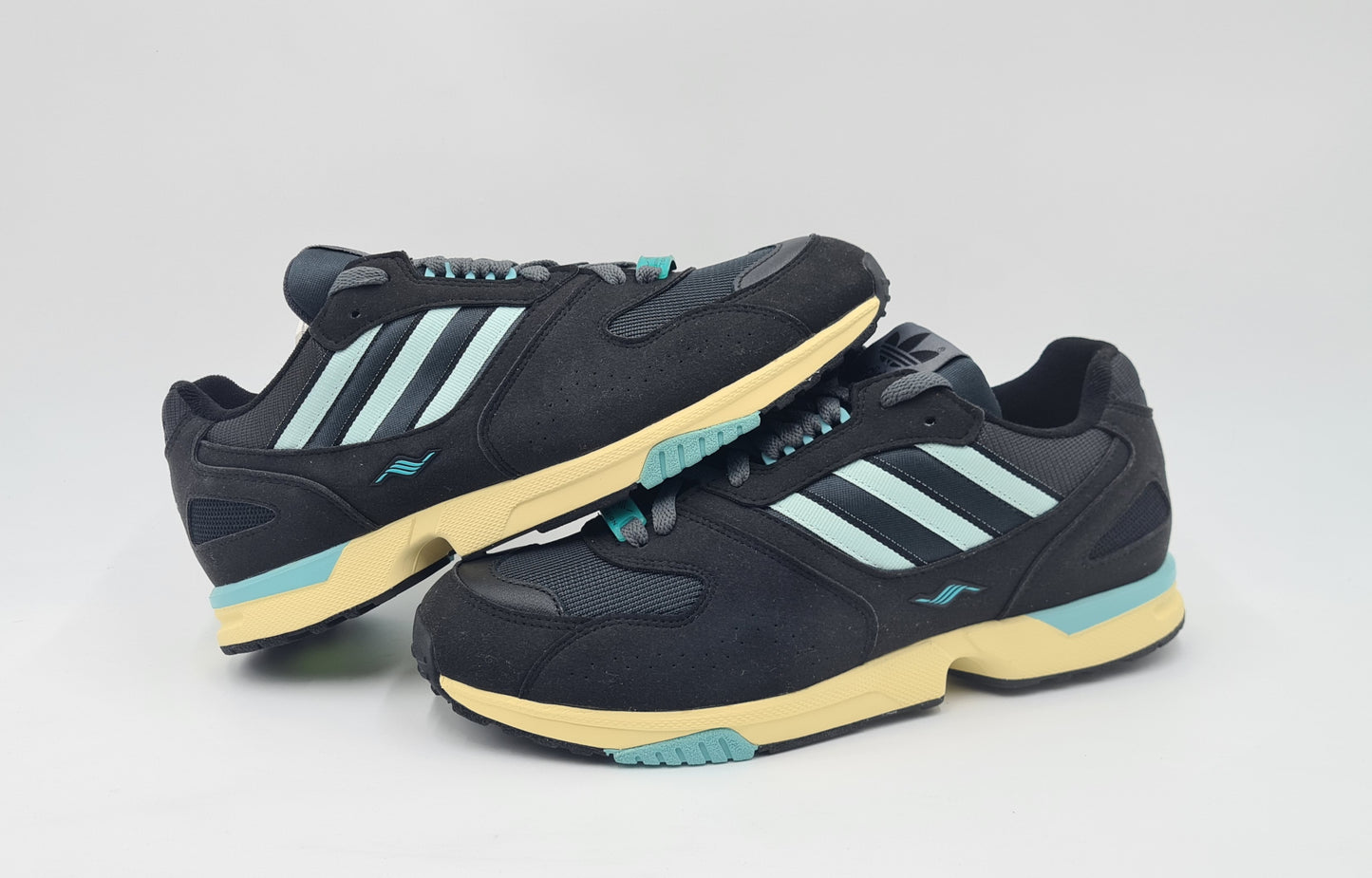 *NEW* 2018 Adidas ZX 4000 UK 9 / EUR 43 1/3