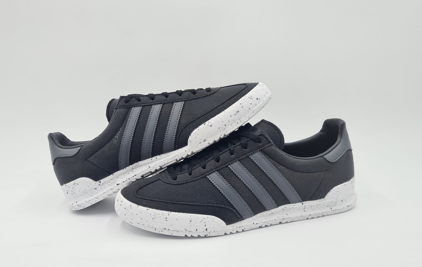 *NEW* 2020 Adidas Jeans Retro Black UK 9 / EUR 43 1/3