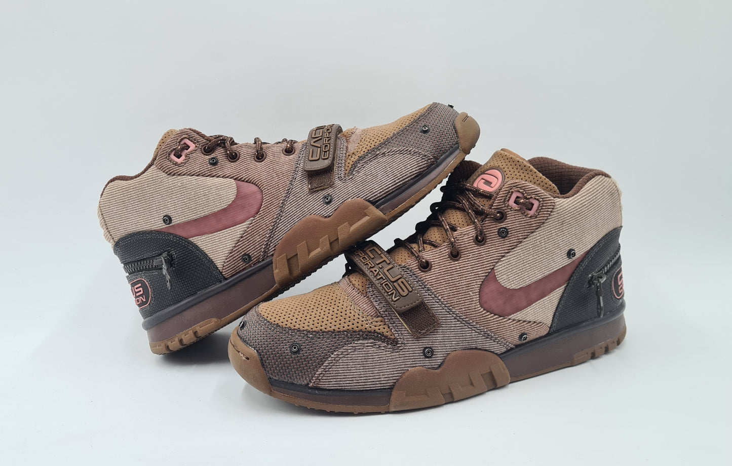 *TOP* 2021 Nike Air Trainer 1 Travis Scott 'Wheat' Gr. UK 9 / EUR 44