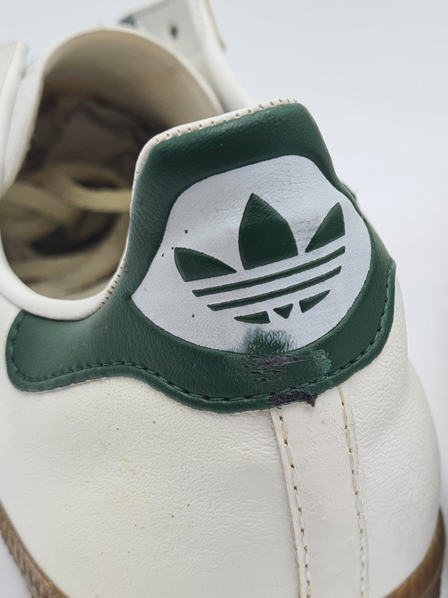 *NEU* Vintage 1980er Adidas Universal Spezial mit grünen Streifen UK 11,5 / EUR 46 2/3