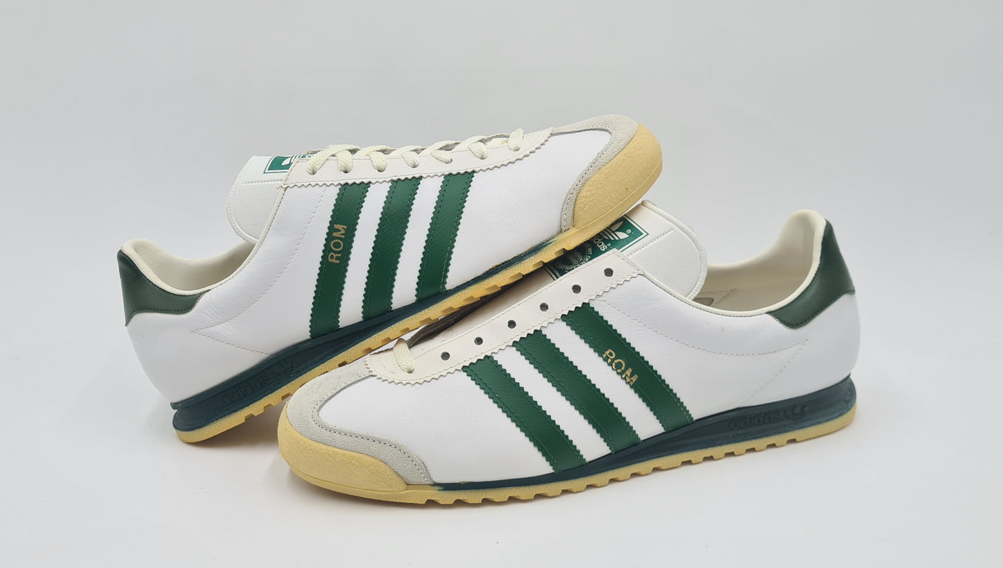 *NEU* Vintage 1980er Adidas Rom mit grünen Streifen UK 8 / EUR 42