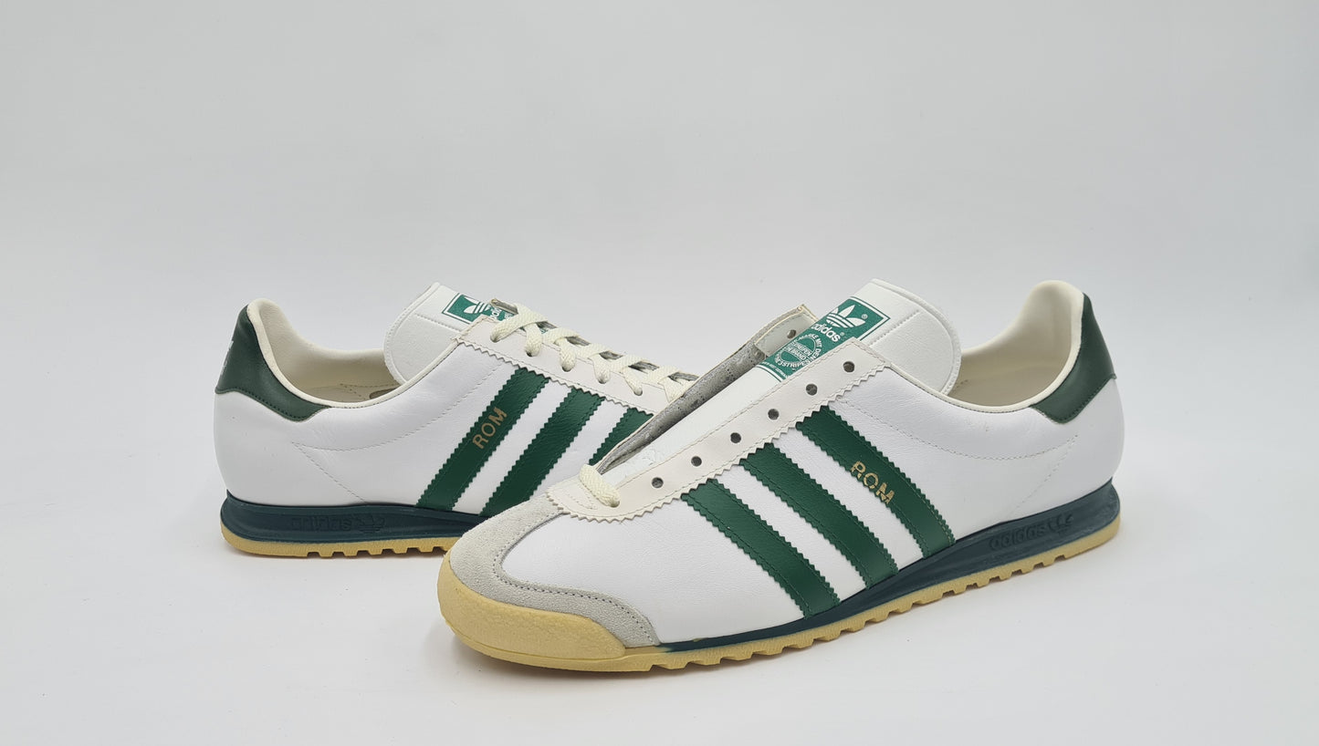 *NEU* Vintage 1980er Adidas Rom mit grünen Streifen UK 8 / EUR 42