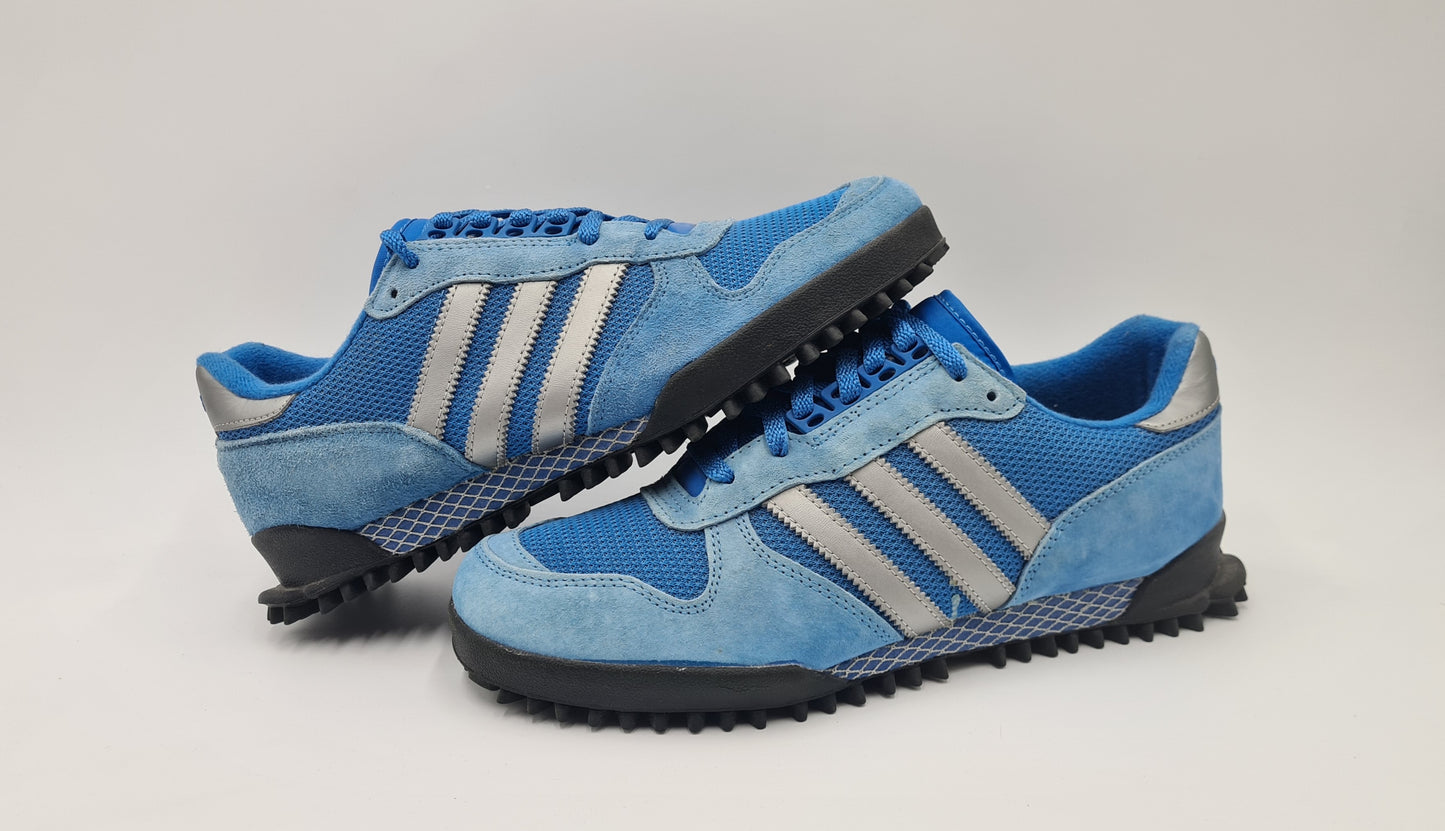 *WIE NEU* 2011 Adidas Marathon TR Retro Blau UK 10 / EUR 44 2/3