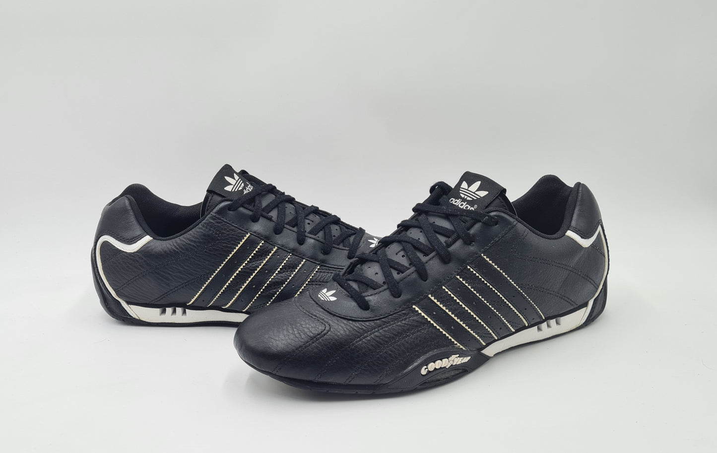 *TOP* 2005 Adidas Adi Racer Low Good Year schwarz Gr. UK 9,5 / EUR 44