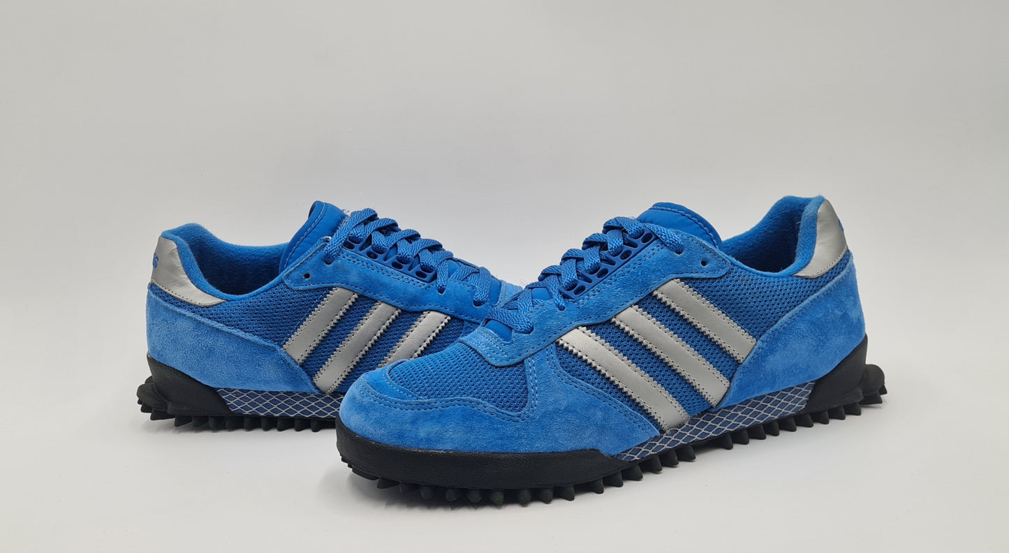 *WIE NEU* 2011 Adidas Marathon TR Retro Blau UK 10 / EUR 44 2/3