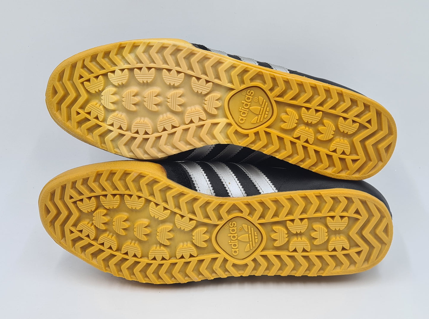 *NEW* Vintage 1980s Adidas Beckenbauer Allround UK 11 / EUR 46