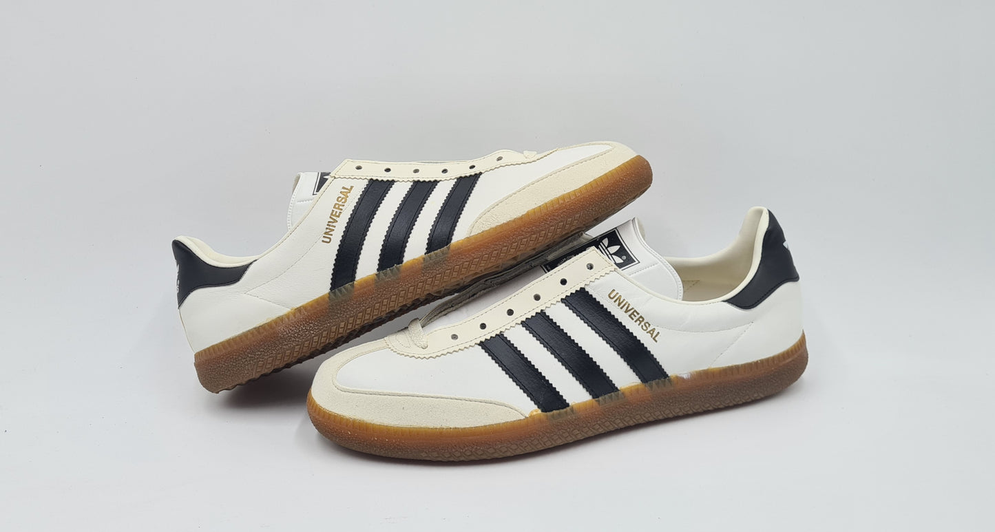 *NEW* Vintage 1980s Adidas Universal with black stripes UK 8.5 / EUR 42 2/3
