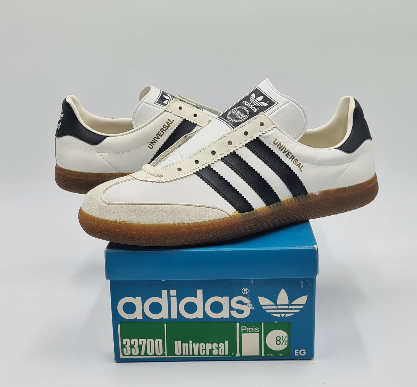 *NEW* Vintage 1980s Adidas Universal with black stripes UK 8.5 / EUR 42 2/3