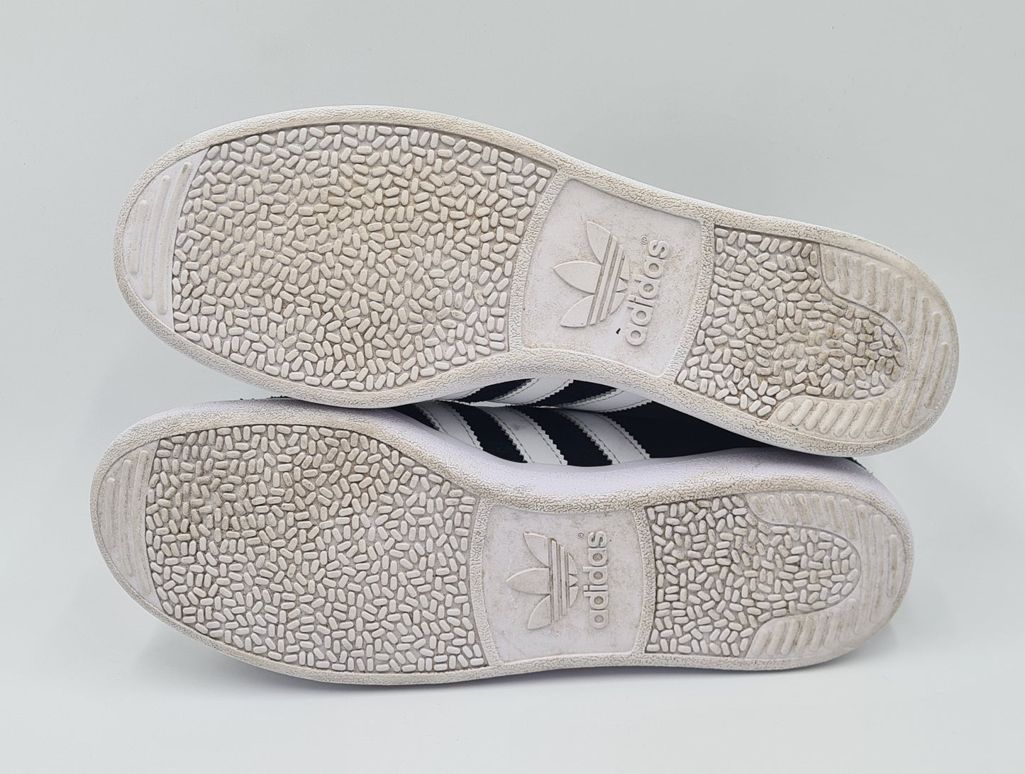 *VGC* 2020 Adidas Jogger Retro UK 10 / EUR 44 2/3
