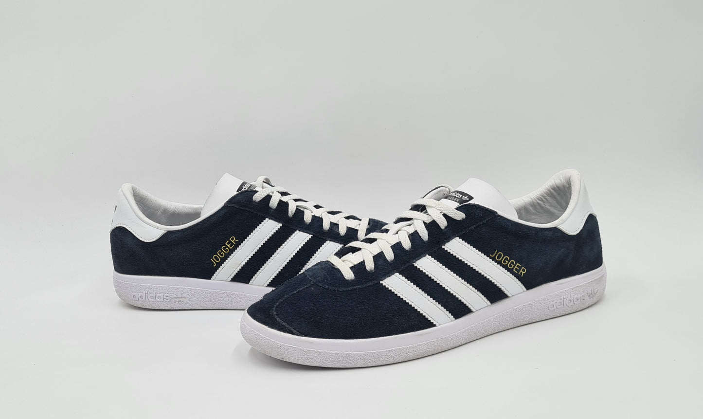 *TOP* 2020 Adidas Jogger Retro Gr. UK 10 / EUR 44 2/3