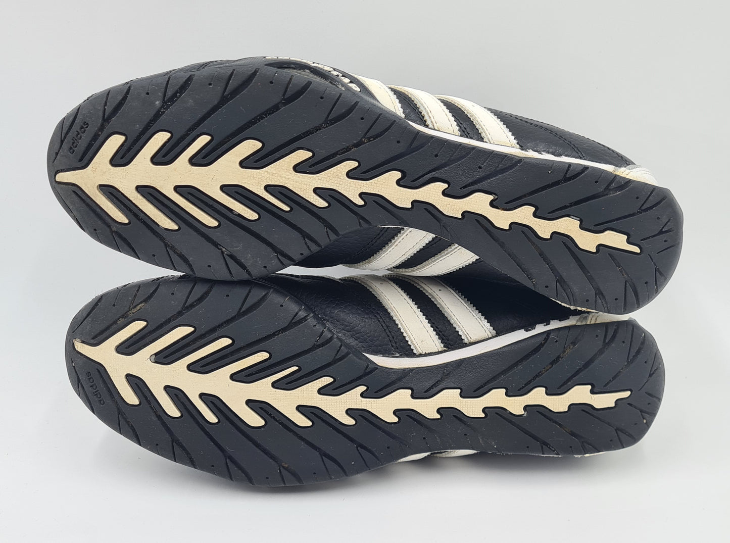 *TOP* 2012 Adidas Adi Racer Low Good Year Schwarz | G16082 | Gr. UK 9,5 / EUR 44