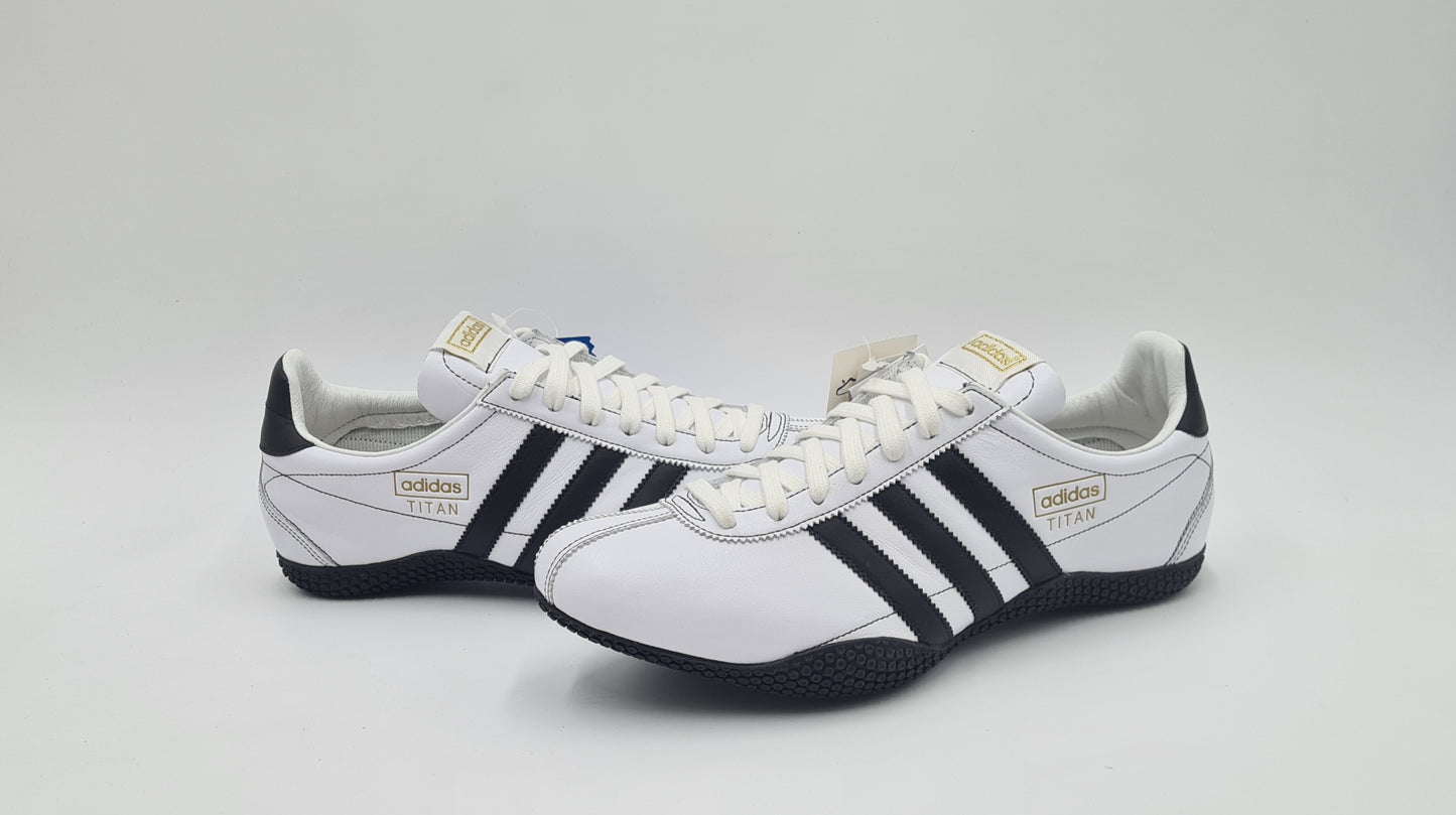 *NEU* 2004 Adidas Titan Retro Weiß Gr. UK 9 / EUR 43 1/3