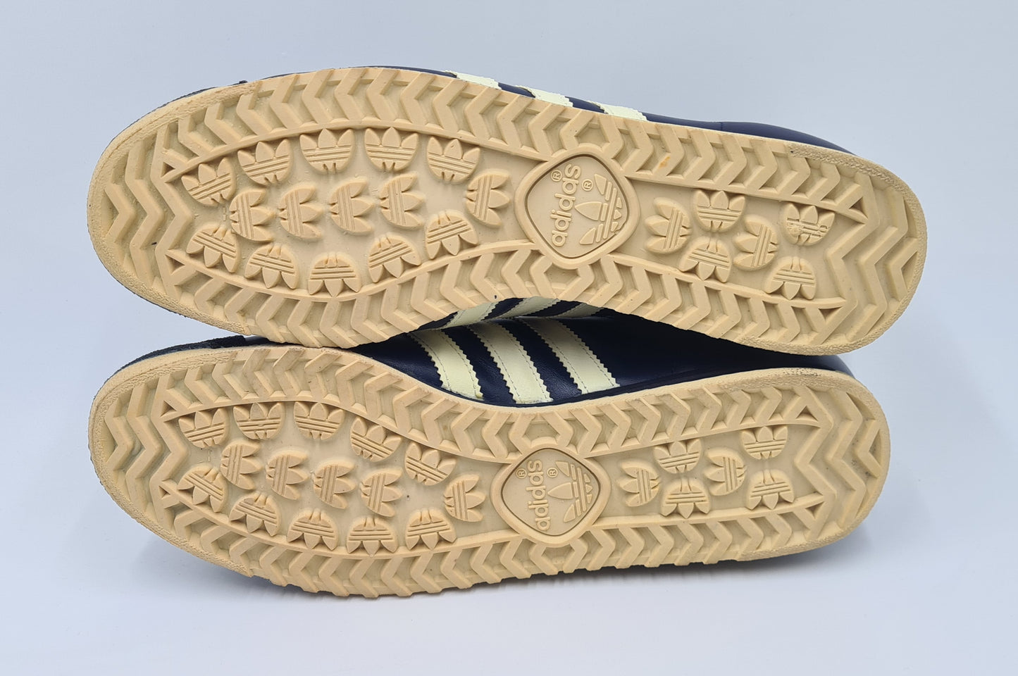 *WIE NEU* Vintage 1980er Adidas Rom 2000 UK 10,5 / EUR 45 1/3